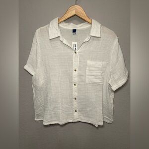 Old Navy Women's White Short-sleeved Button-Down Shirt
